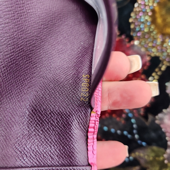 Louis Vuitton ID Wallet - Picture 10 of 10